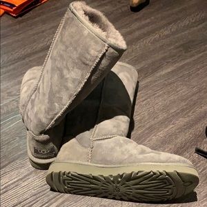 UGG tall grey size 7 gently worn